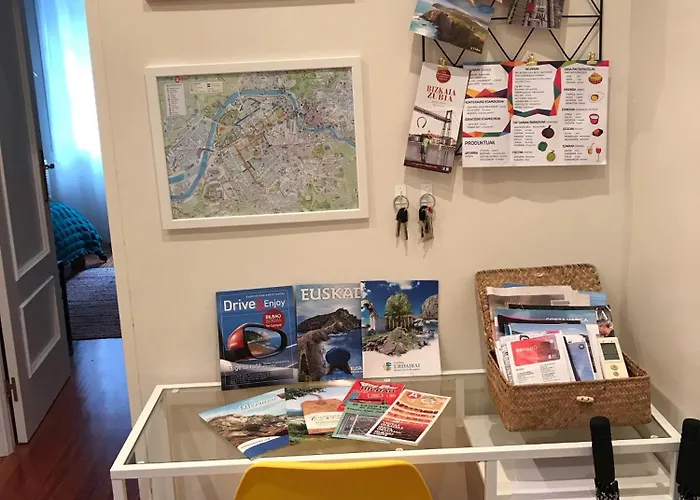 Fika Flat Casco Viejo Parking 20 Euro X Dia شقة