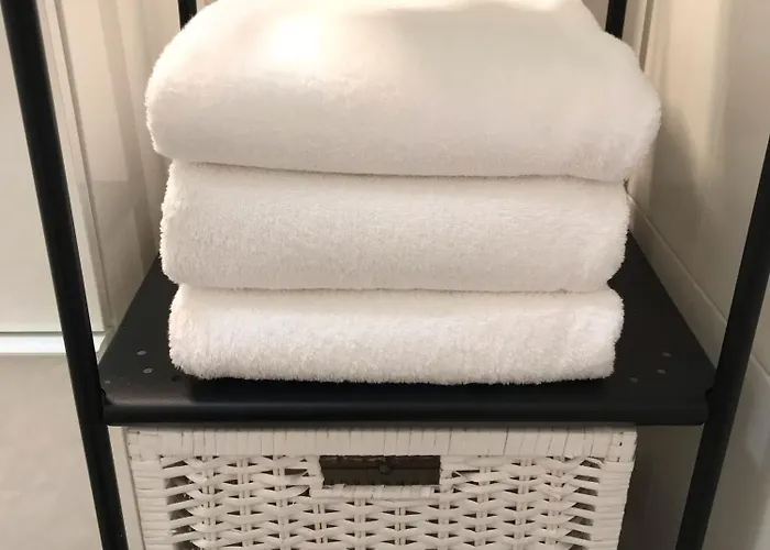 Fika Flat Casco Viejo Parking 20 Euro X Dia شقة